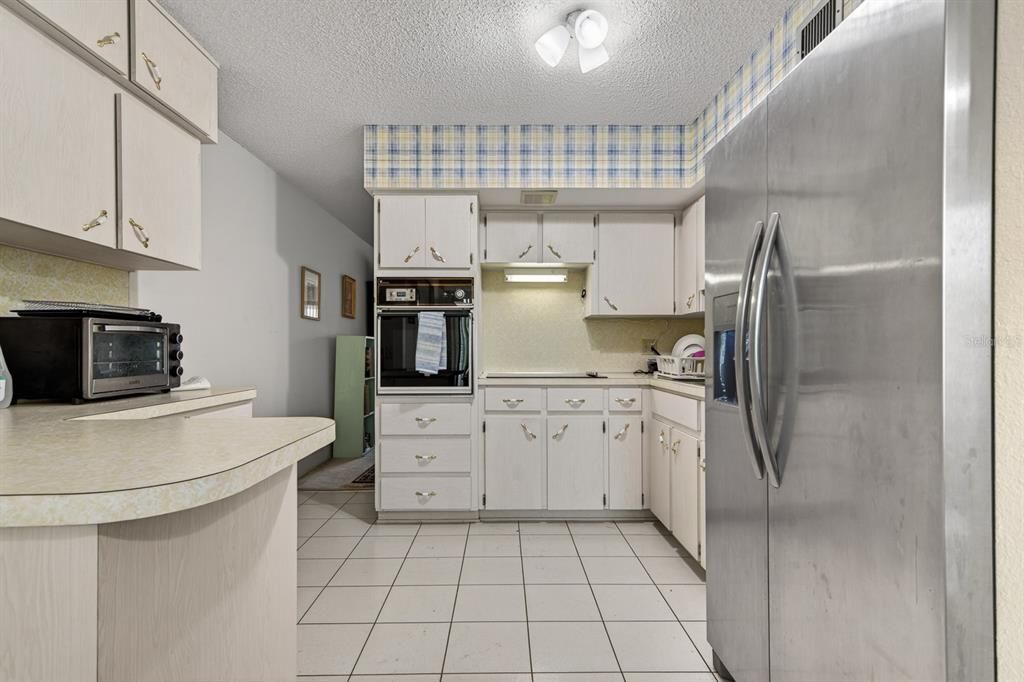 For Sale: $124,999 (2 beds, 2 baths, 1100 Square Feet)
