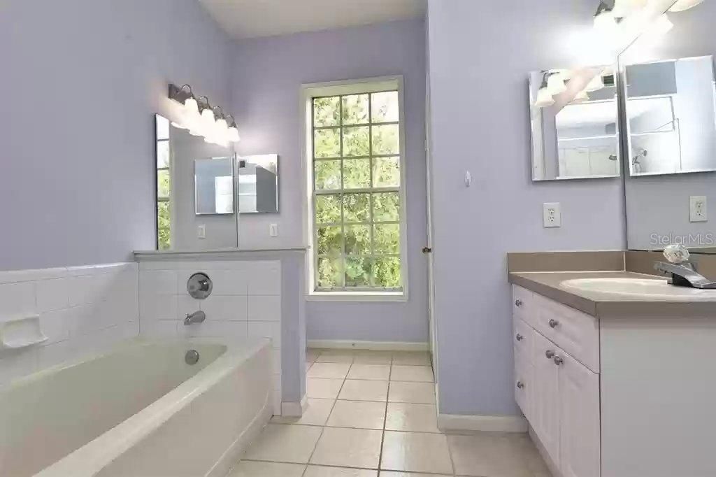 В аренду: $3,200 (4 спален, 2 ванн, 2091 Квадратных фут)