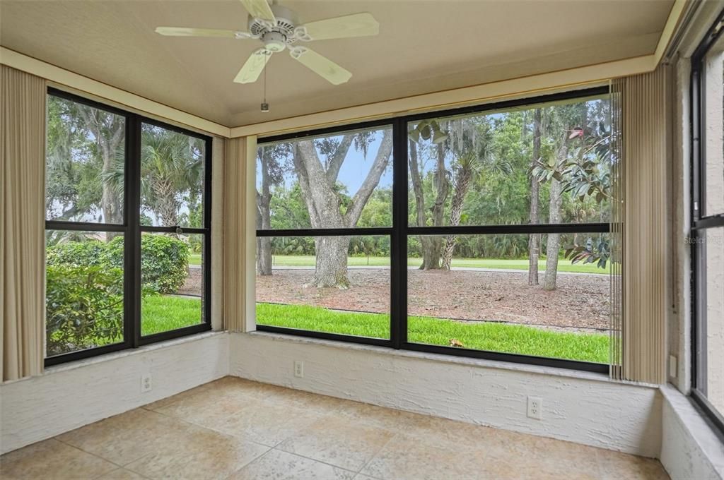 For Sale: $339,900 (2 beds, 2 baths, 1569 Square Feet)