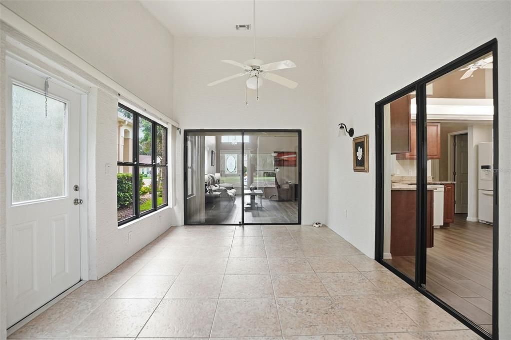For Sale: $339,900 (2 beds, 2 baths, 1569 Square Feet)