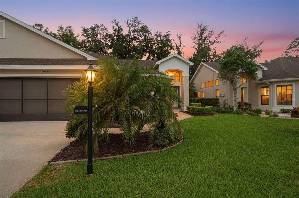 For Sale: $339,900 (2 beds, 2 baths, 1569 Square Feet)
