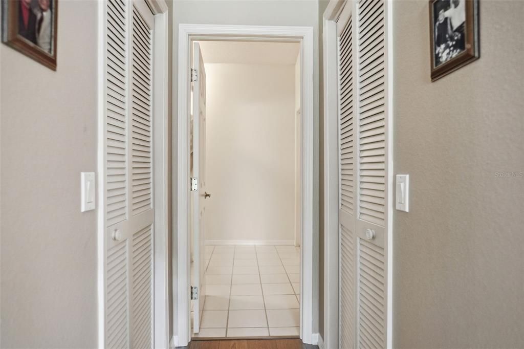 For Sale: $339,900 (2 beds, 2 baths, 1569 Square Feet)
