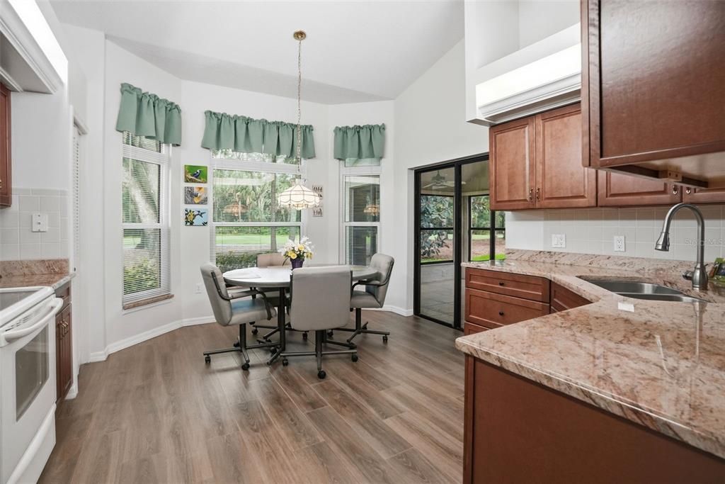 For Sale: $339,900 (2 beds, 2 baths, 1569 Square Feet)