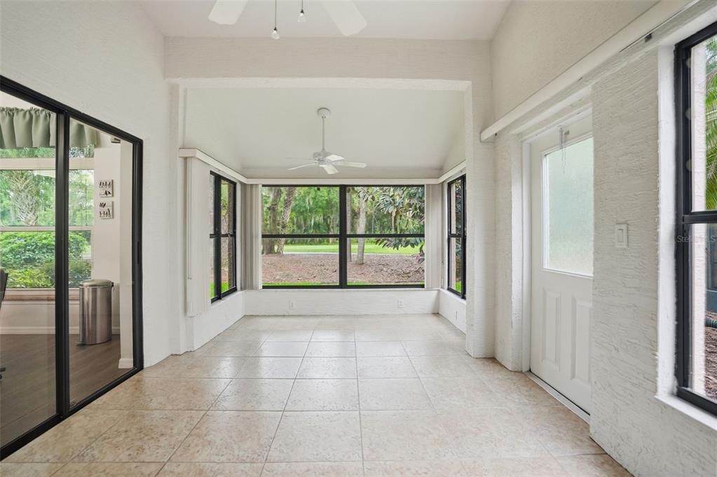 For Sale: $339,900 (2 beds, 2 baths, 1569 Square Feet)