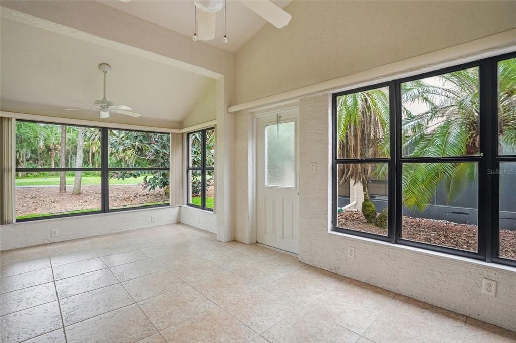 For Sale: $339,900 (2 beds, 2 baths, 1569 Square Feet)