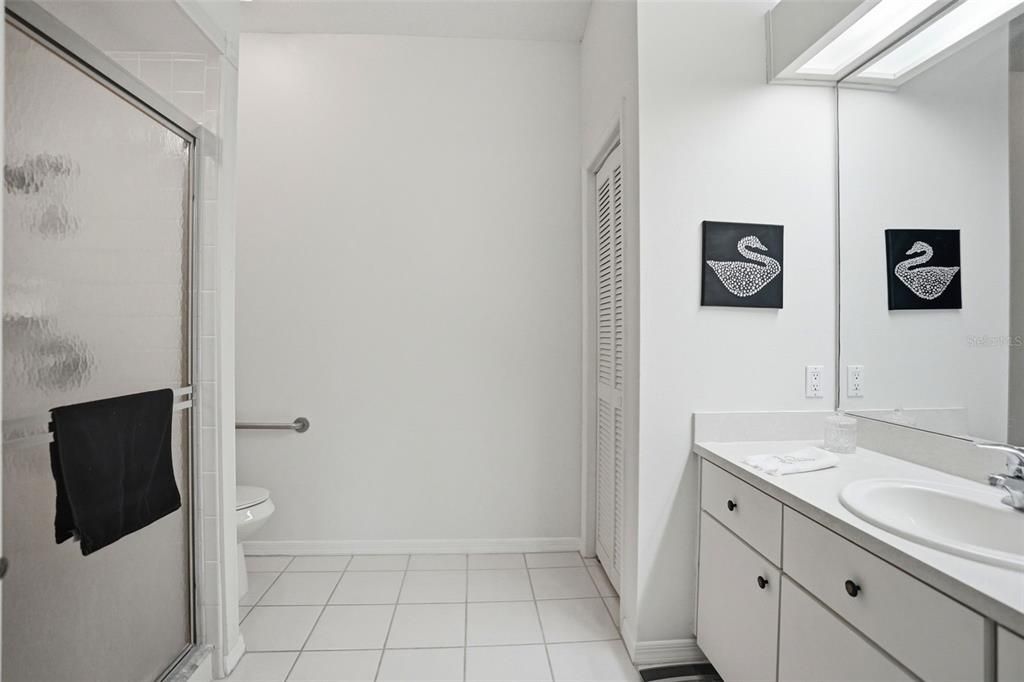For Sale: $339,900 (2 beds, 2 baths, 1569 Square Feet)