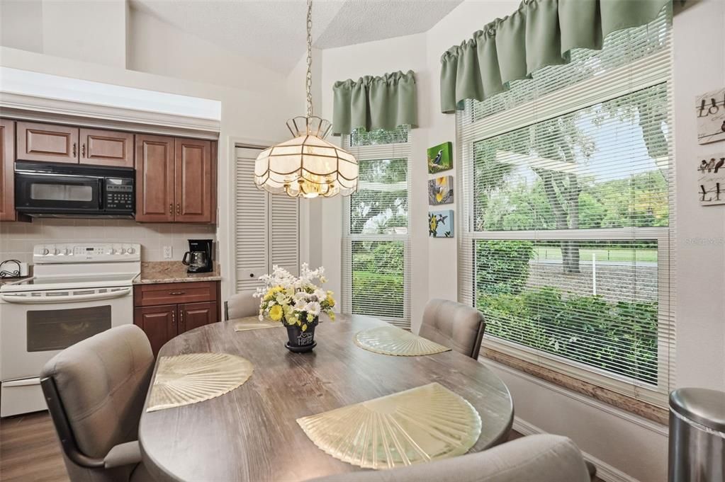 For Sale: $339,900 (2 beds, 2 baths, 1569 Square Feet)