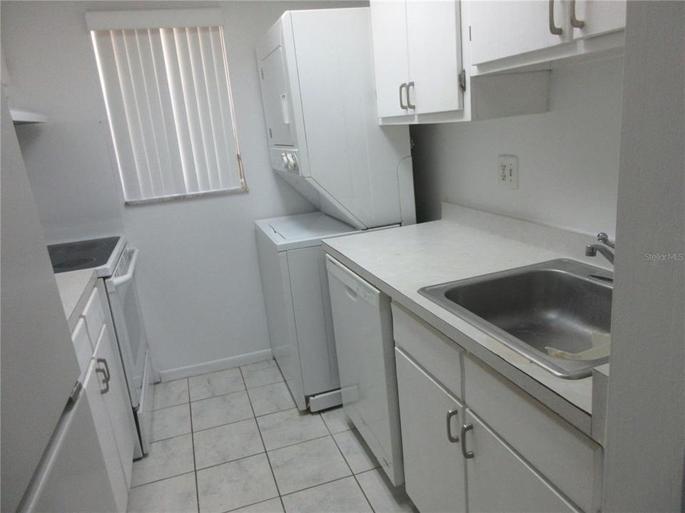 В аренду: $1,150 (2 спален, 1 ванн, 891 Квадратных фут)