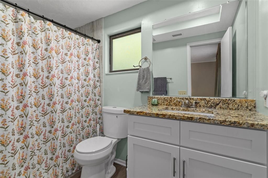 For Sale: $384,000 (3 beds, 2 baths, 1728 Square Feet)