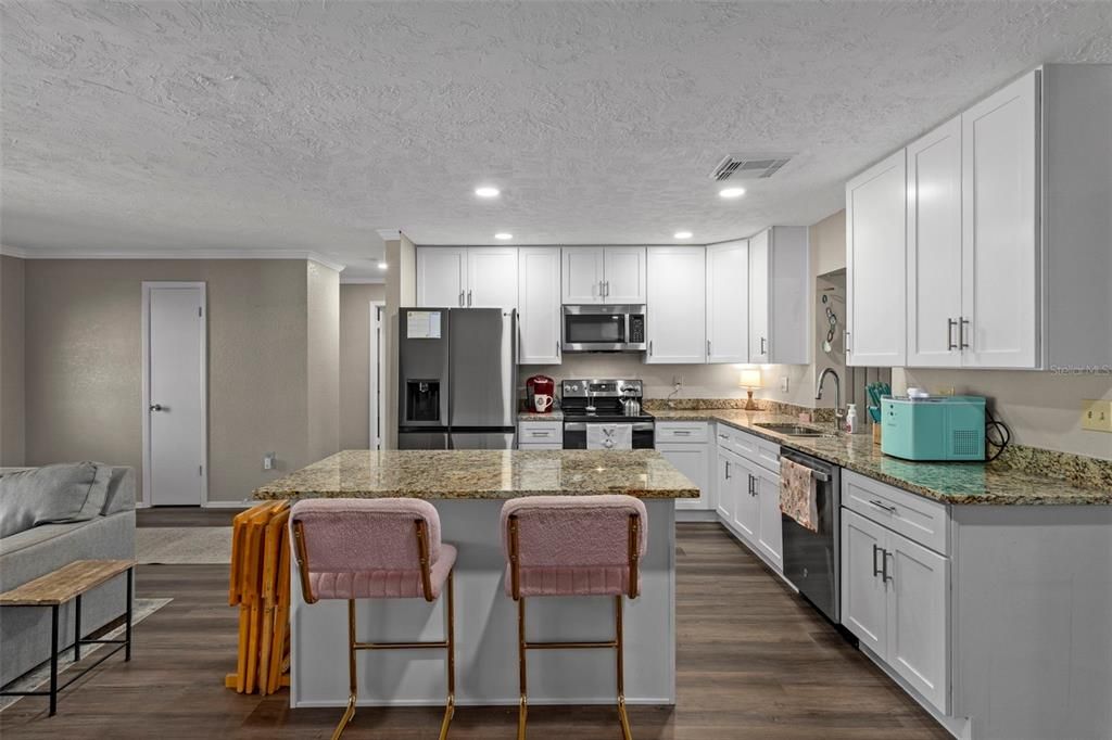For Sale: $384,000 (3 beds, 2 baths, 1728 Square Feet)