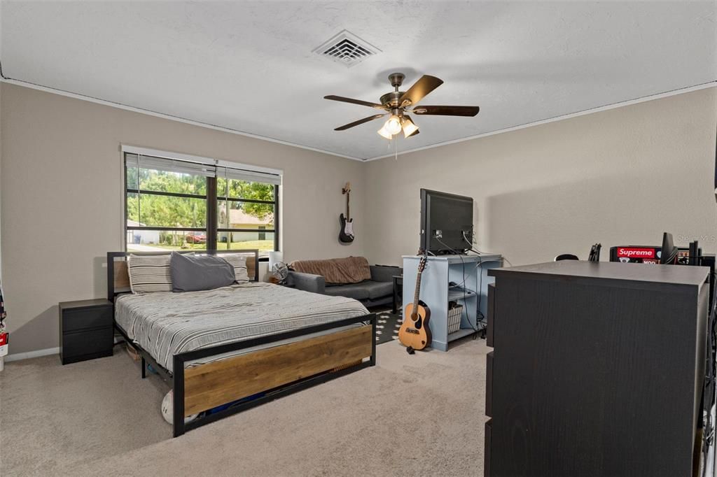 For Sale: $384,000 (3 beds, 2 baths, 1728 Square Feet)