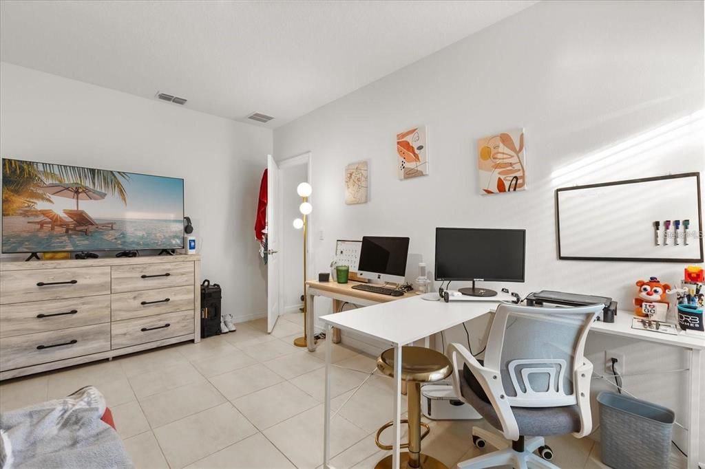 En Venta: $429,900 (4 camas, 3 baños, 2091 Pies cuadrados)