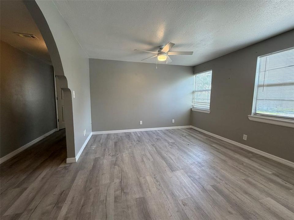 For Rent: $1,450 (1 beds, 1 baths, 650 Square Feet)