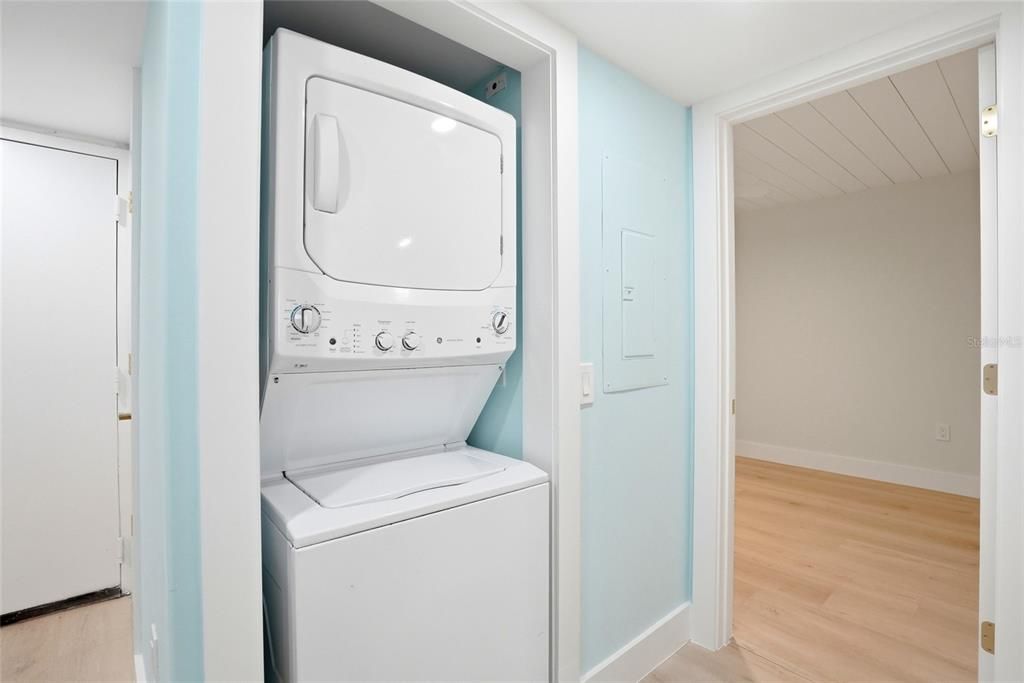 For Sale: $495,000 (2 beds, 2 baths, 1236 Square Feet)