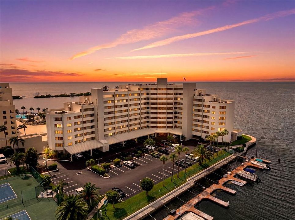 For Sale: $495,000 (2 beds, 2 baths, 1236 Square Feet)