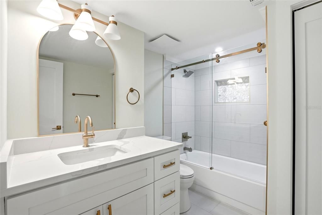 For Sale: $495,000 (2 beds, 2 baths, 1236 Square Feet)
