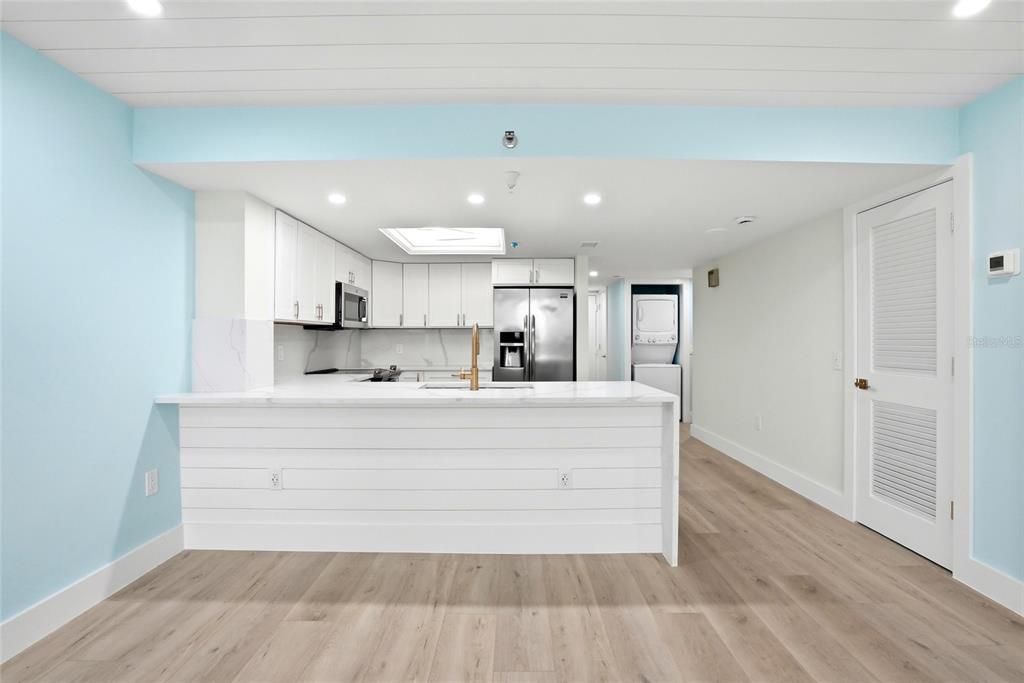 For Sale: $495,000 (2 beds, 2 baths, 1236 Square Feet)
