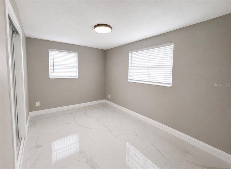 For Rent: $1,950 (3 beds, 1 baths, 1056 Square Feet)