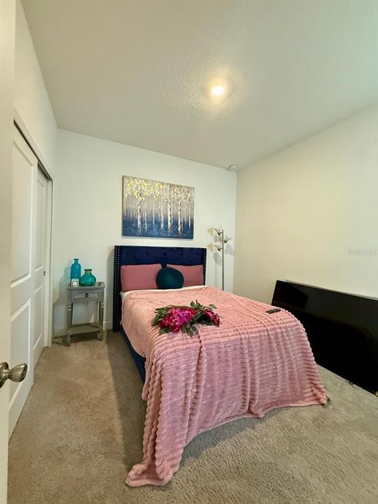 For Rent: $3,400 (5 beds, 3 baths, 2546 Square Feet)