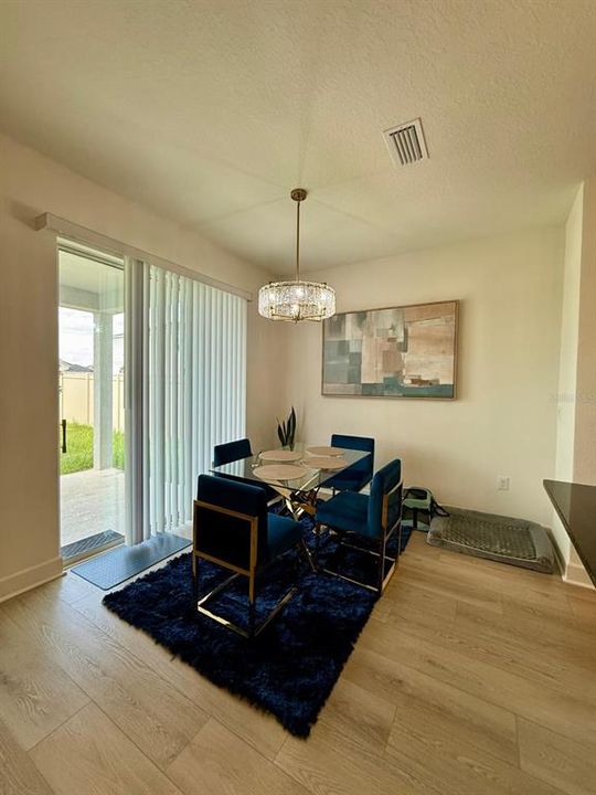 For Rent: $3,400 (5 beds, 3 baths, 2546 Square Feet)