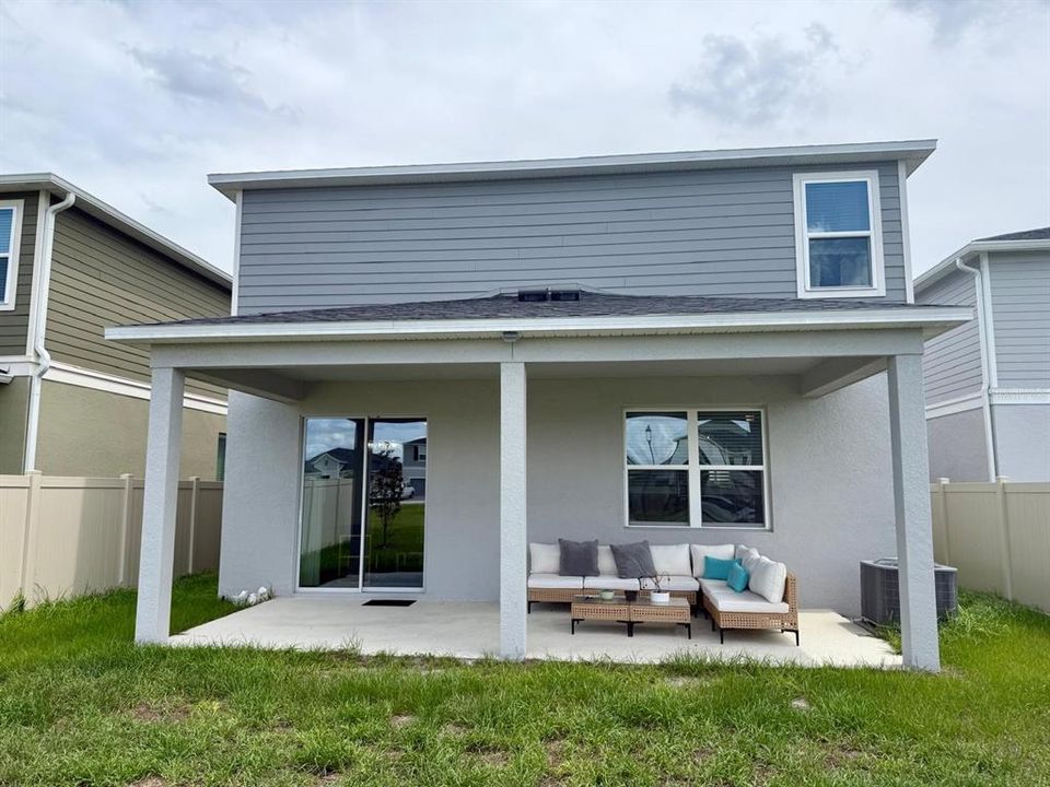 For Rent: $3,400 (5 beds, 3 baths, 2546 Square Feet)