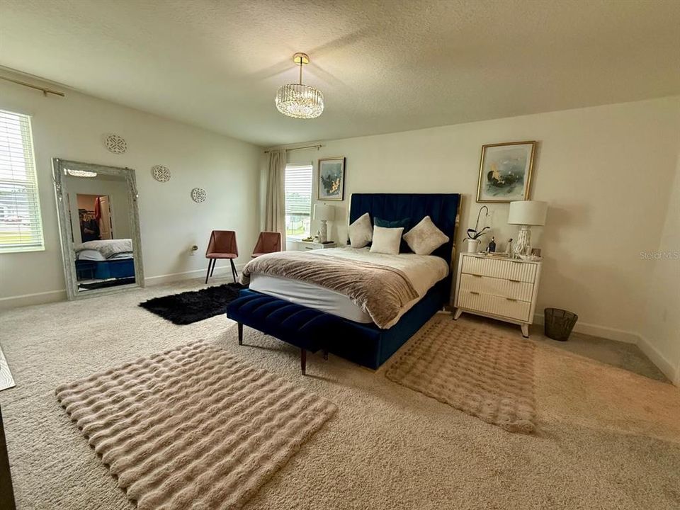 For Rent: $3,400 (5 beds, 3 baths, 2546 Square Feet)