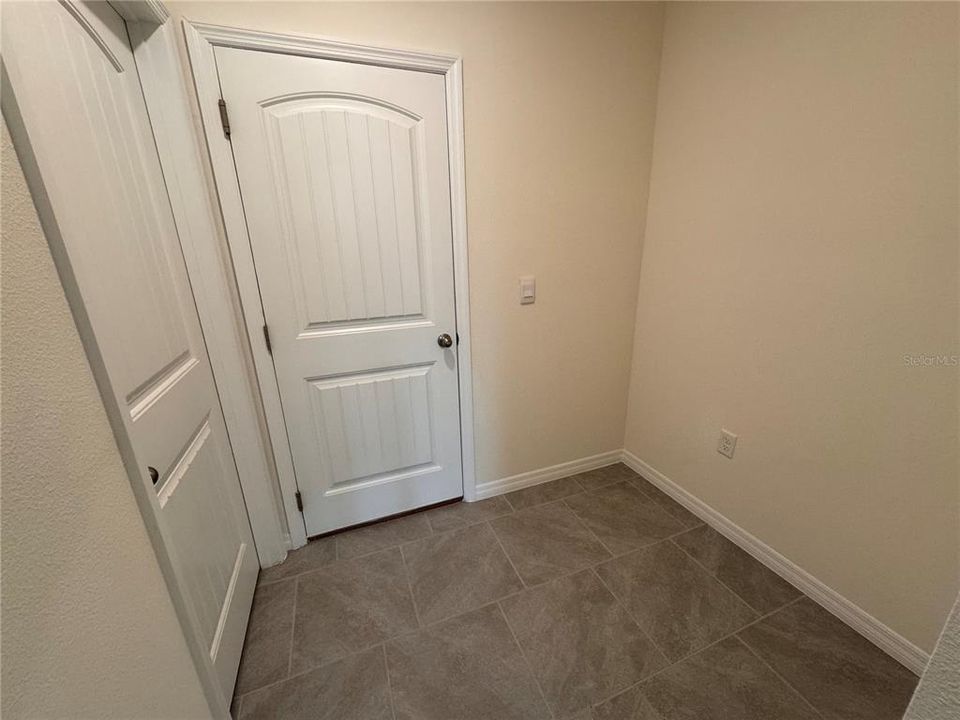 For Rent: $2,600 (3 beds, 2 baths, 1568 Square Feet)