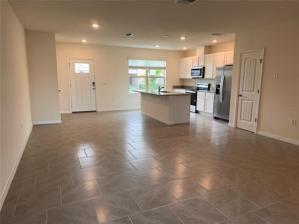 For Rent: $2,600 (3 beds, 2 baths, 1568 Square Feet)