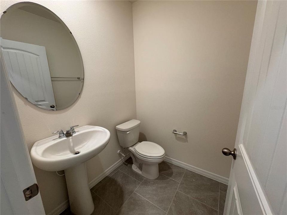 For Rent: $2,600 (3 beds, 2 baths, 1568 Square Feet)