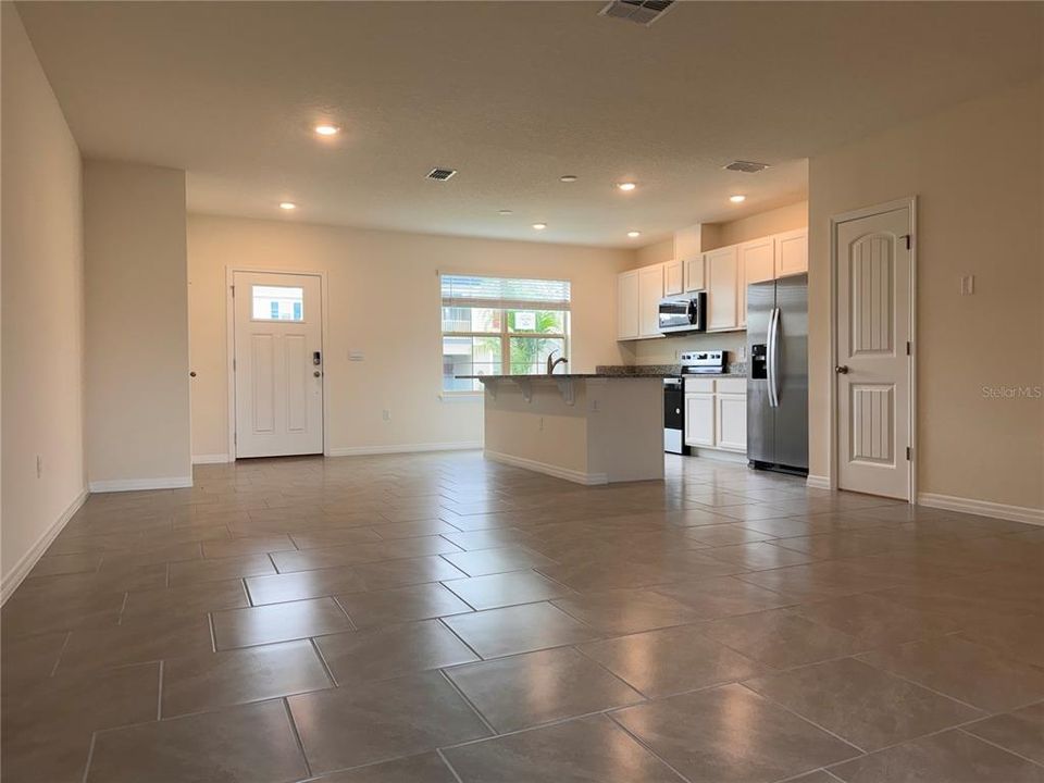 For Rent: $2,600 (3 beds, 2 baths, 1568 Square Feet)