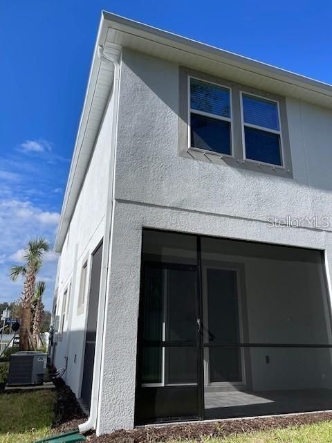 For Rent: $2,500 (3 beds, 2 baths, 1667 Square Feet)