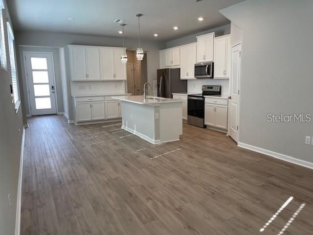 For Rent: $2,500 (3 beds, 2 baths, 1667 Square Feet)