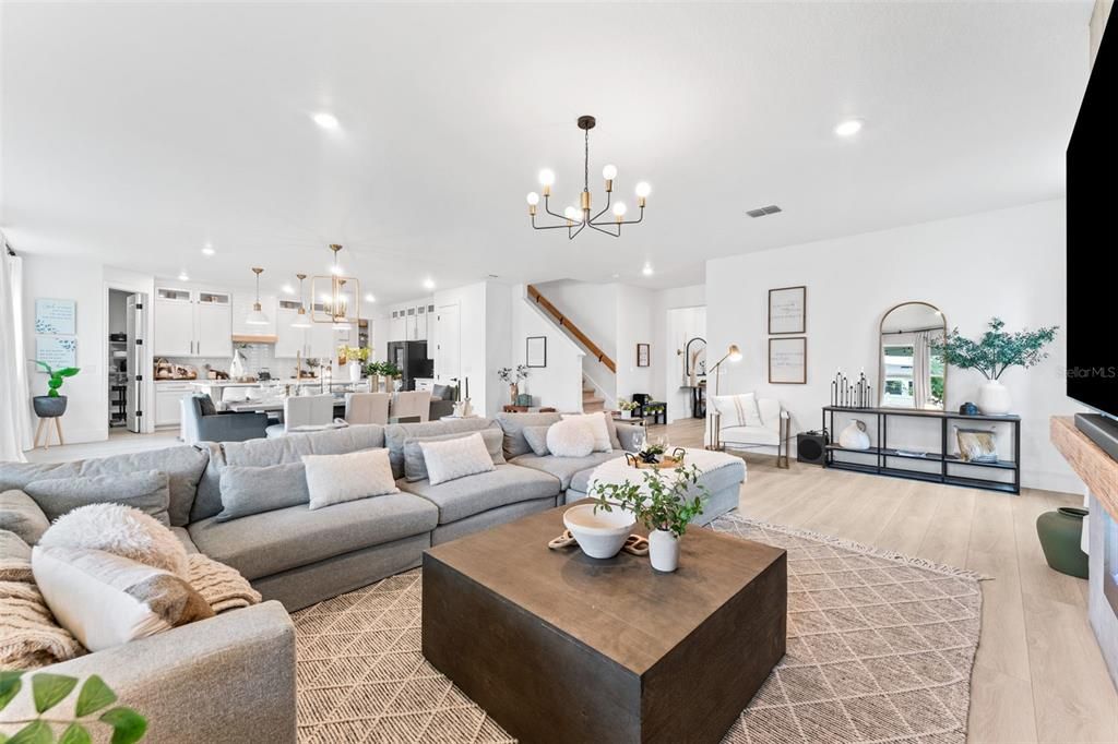 For Sale: $675,000 (4 beds, 3 baths, 3741 Square Feet)