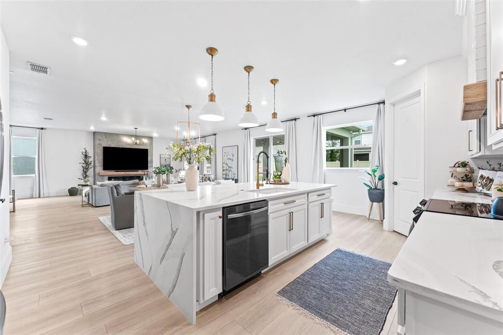 For Sale: $675,000 (4 beds, 3 baths, 3741 Square Feet)