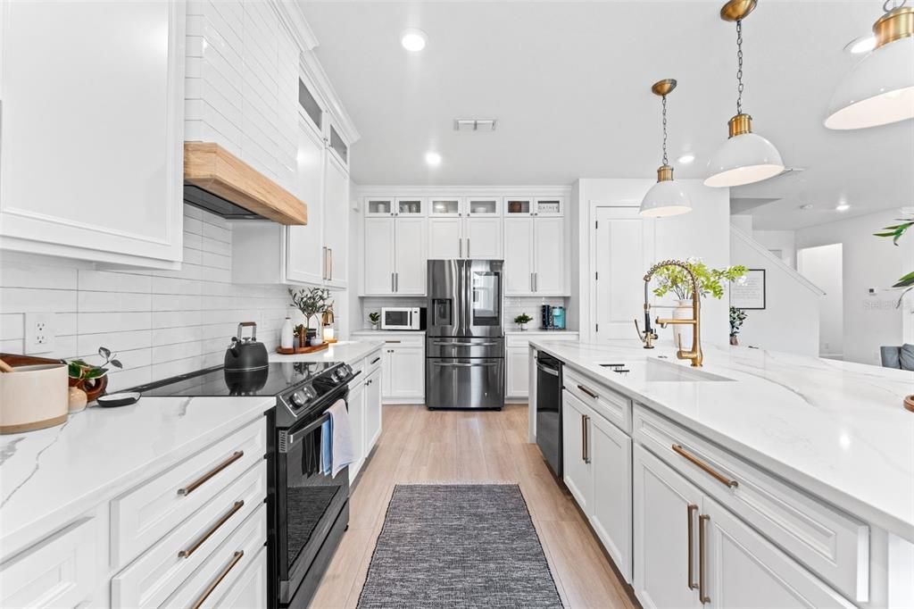 For Sale: $675,000 (4 beds, 3 baths, 3741 Square Feet)