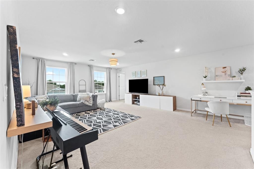 For Sale: $675,000 (4 beds, 3 baths, 3741 Square Feet)
