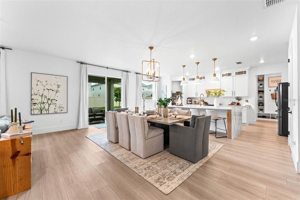 For Sale: $675,000 (4 beds, 3 baths, 3741 Square Feet)