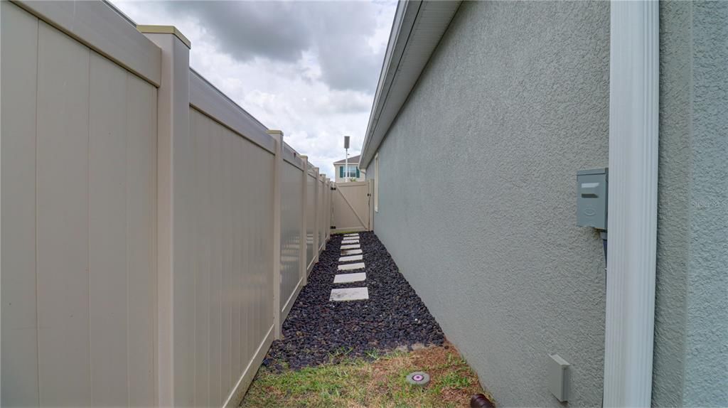 En Venta: $440,000 (4 camas, 2 baños, 1846 Pies cuadrados)