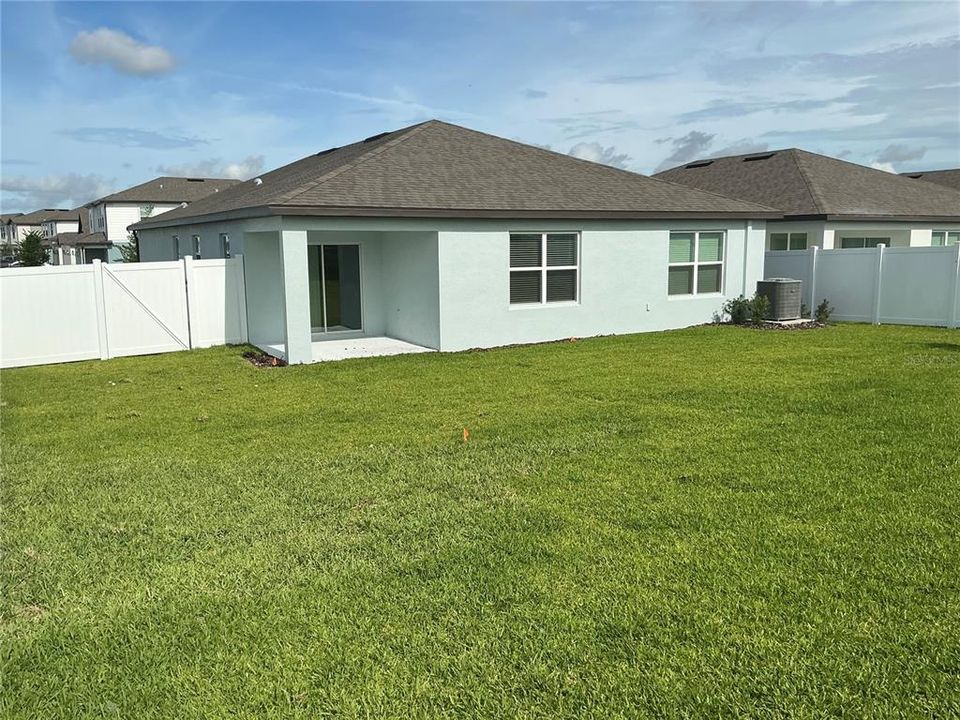 For Rent: $2,299 (4 beds, 2 baths, 1850 Square Feet)