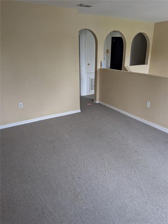 En Venta: $299,000 (3 camas, 2 baños, 2248 Pies cuadrados)
