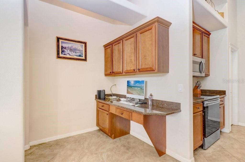 На продажу: $499,900 (4 спален, 2 ванн, 2462 Квадратных фут)