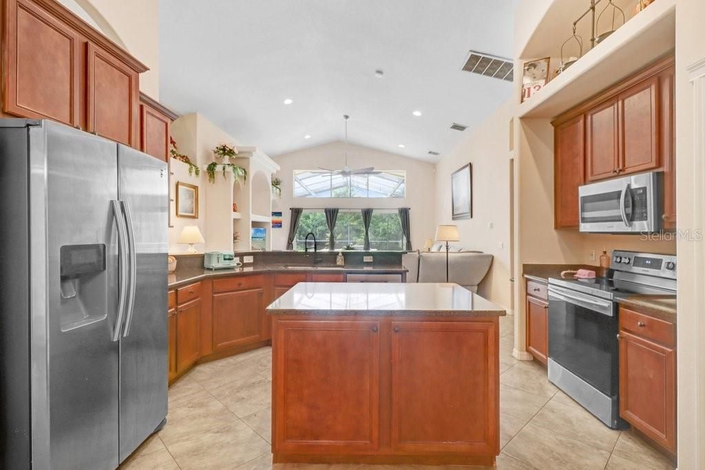 На продажу: $499,900 (4 спален, 2 ванн, 2462 Квадратных фут)