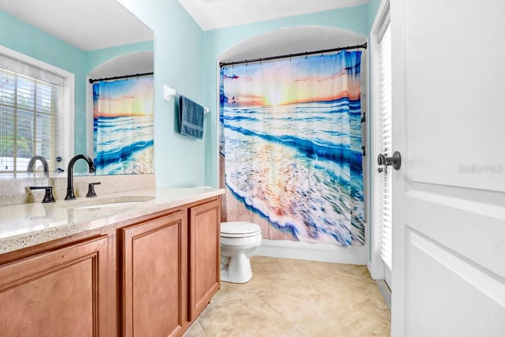 На продажу: $499,900 (4 спален, 2 ванн, 2462 Квадратных фут)