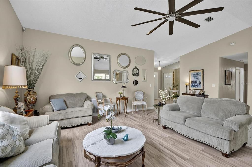 For Sale: $310,000 (3 beds, 2 baths, 1718 Square Feet)