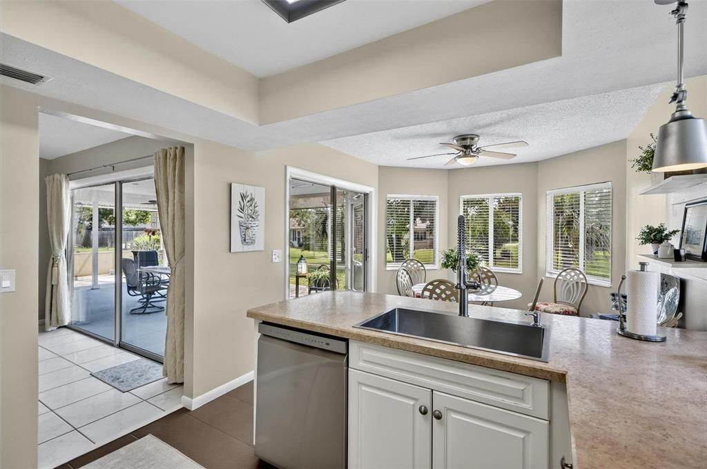 For Sale: $310,000 (3 beds, 2 baths, 1718 Square Feet)