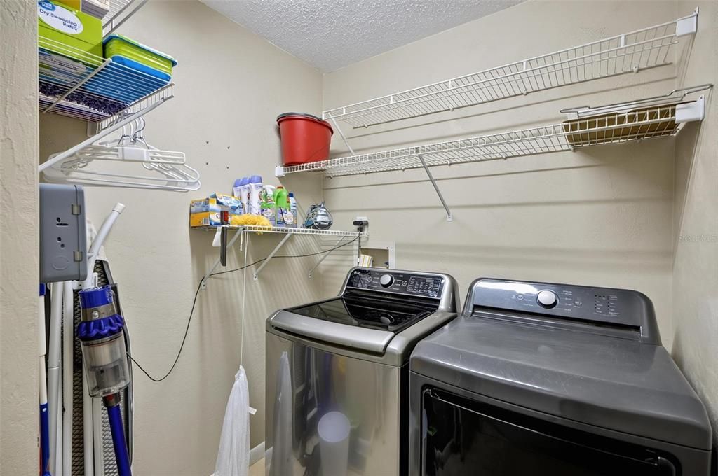 For Sale: $310,000 (3 beds, 2 baths, 1718 Square Feet)