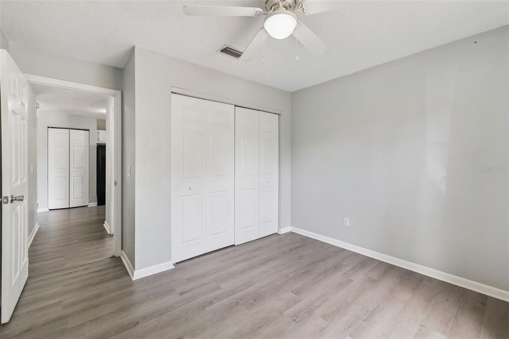 На продажу: $239,990 (3 спален, 2 ванн, 1104 Квадратных фут)