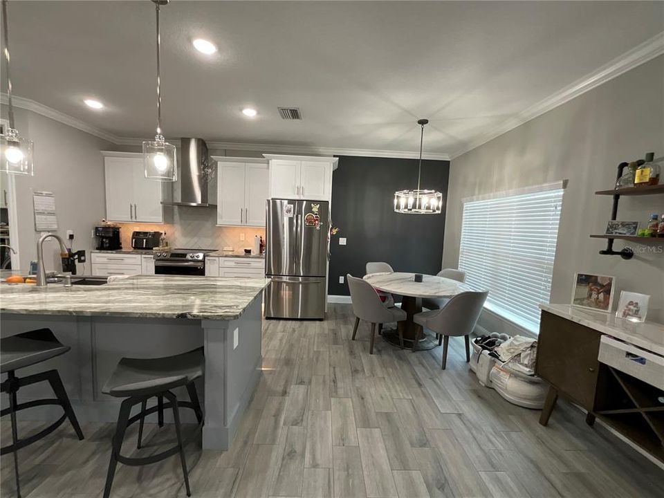 En Venta: $309,990 (3 camas, 2 baños, 1554 Pies cuadrados)