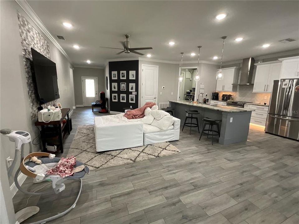 En Venta: $309,990 (3 camas, 2 baños, 1554 Pies cuadrados)