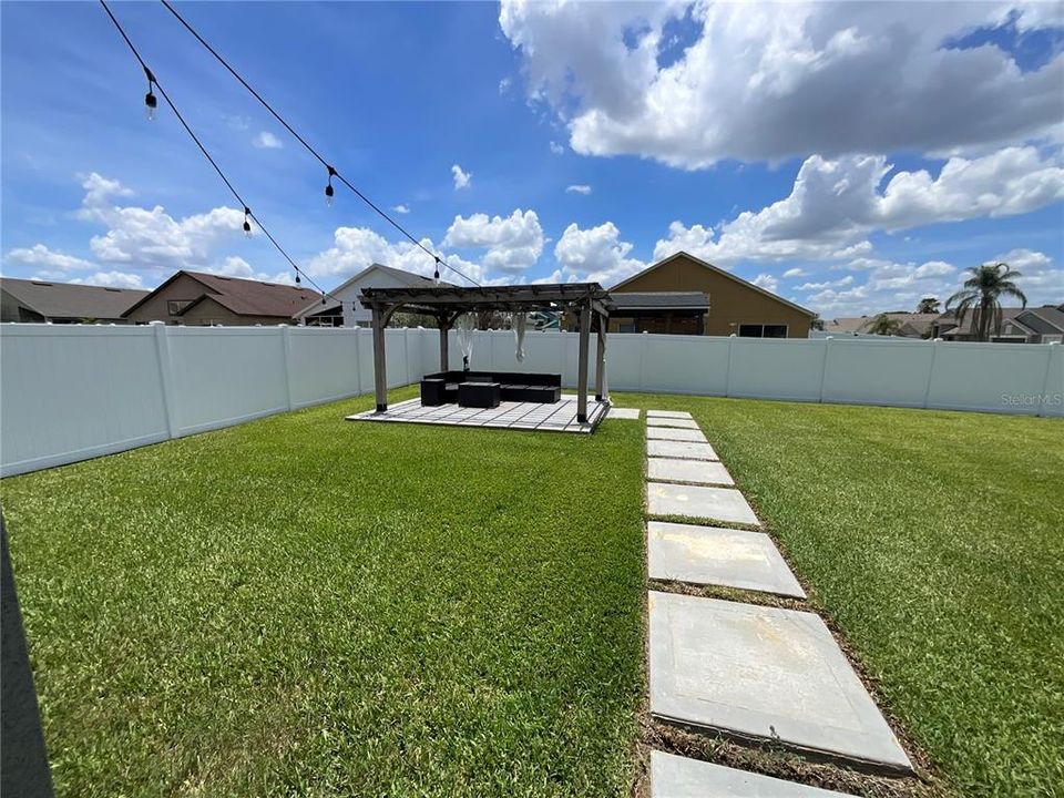 En Venta: $309,990 (3 camas, 2 baños, 1554 Pies cuadrados)